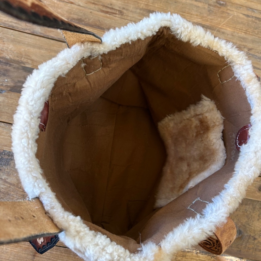 🔥TOTEM 🔥 Handmade Shearling One of A Kind Bag! - Picture 3 of 7